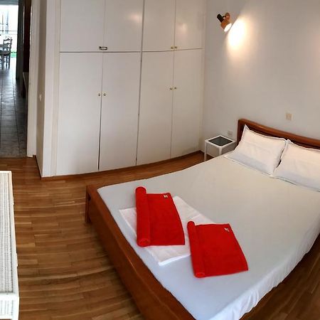 100M From The Beach Cosy Apartment Loutraki  Ngoại thất bức ảnh